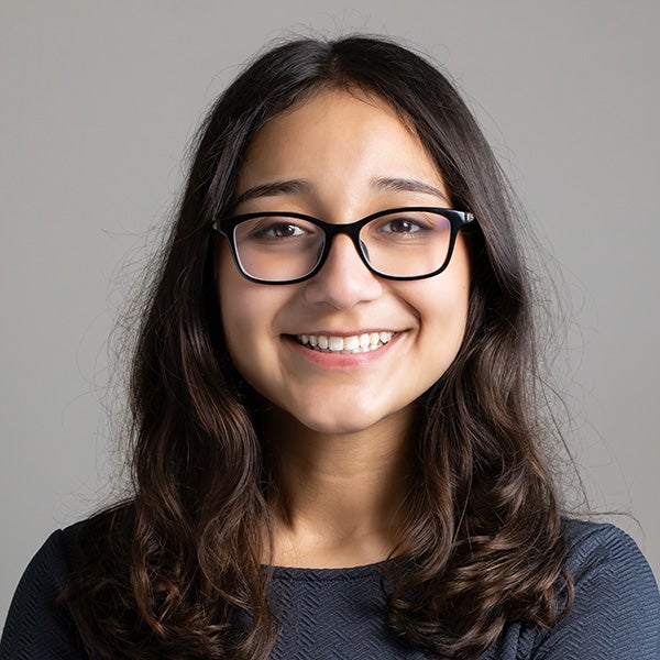 Dumari De Leon Headshot