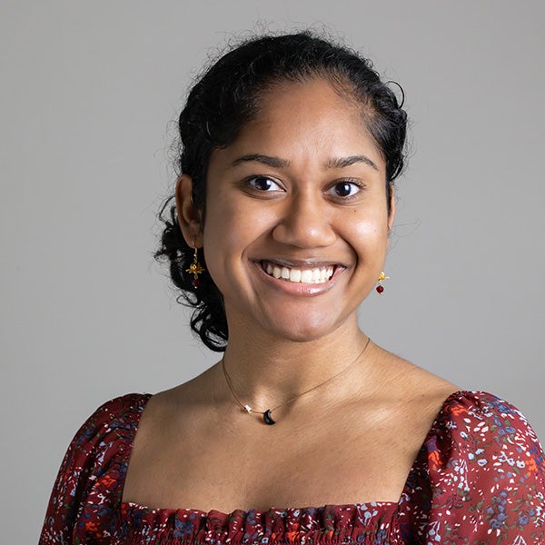 Divya Saikumar Headshot