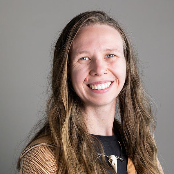 Tina Seeger headshot