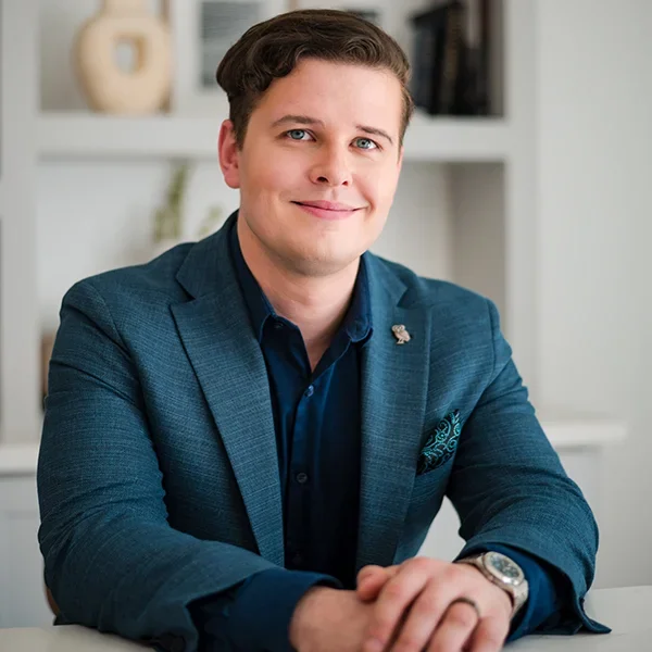 Aaron Pomerantz headshot