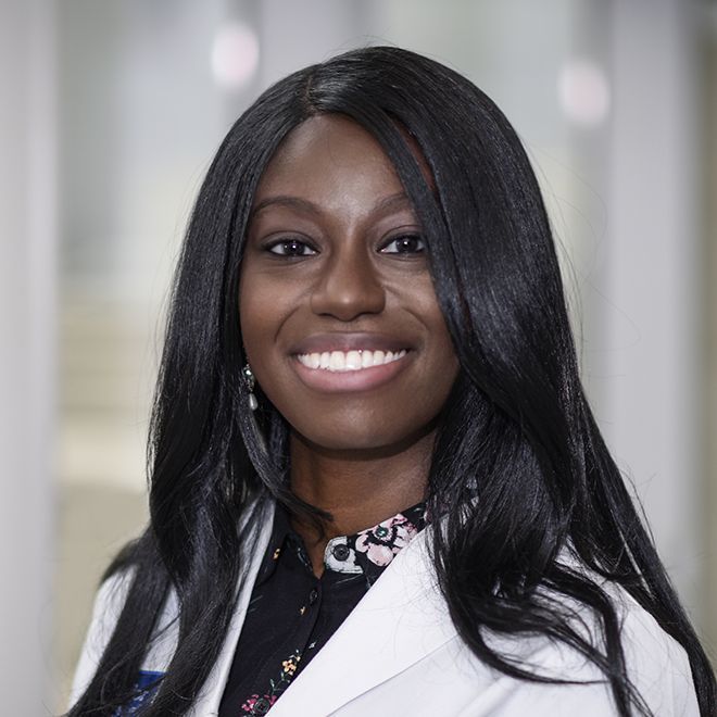 Samantha Henry headshot