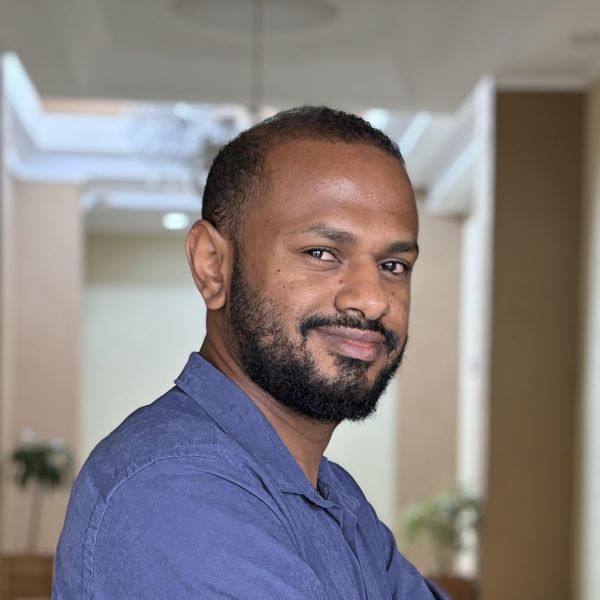 Biniam Teshome Headshot