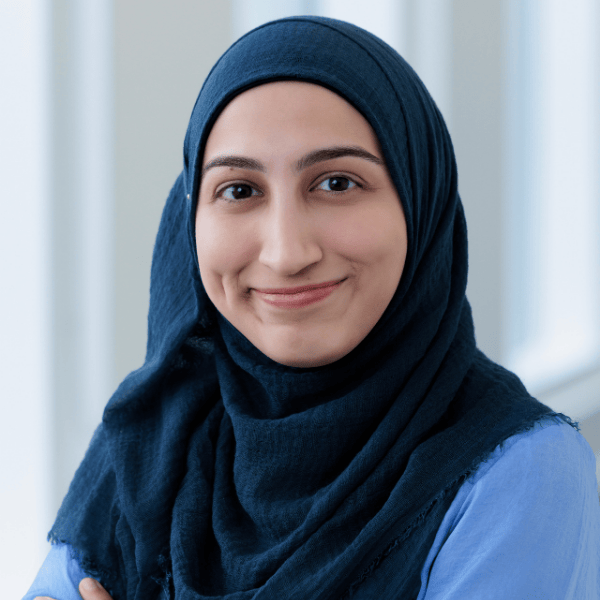 Khan, Fatima - Headshot