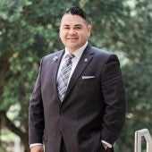 Daniel Villanueva headshot