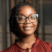 Andrews, Danielle - Headshot