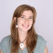 Bella Rowland Headshot